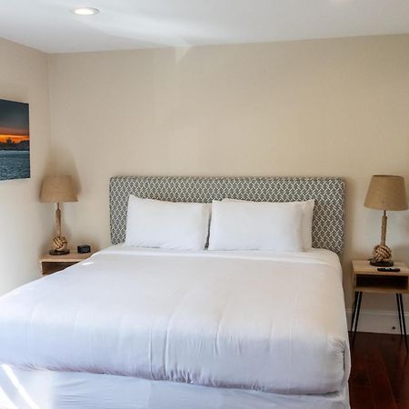 The East Island Reserve Hotel Middletown Esterno foto