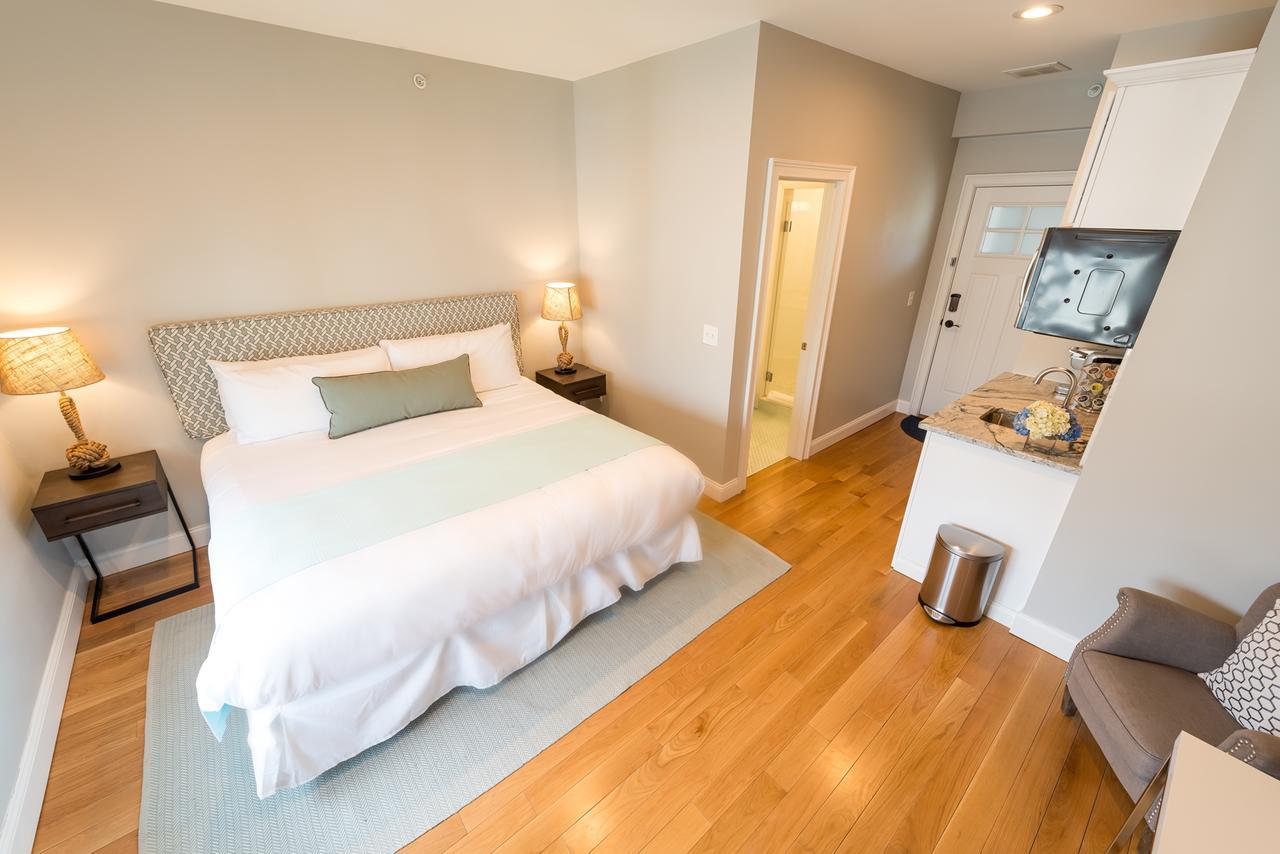 The East Island Reserve Hotel Middletown Esterno foto